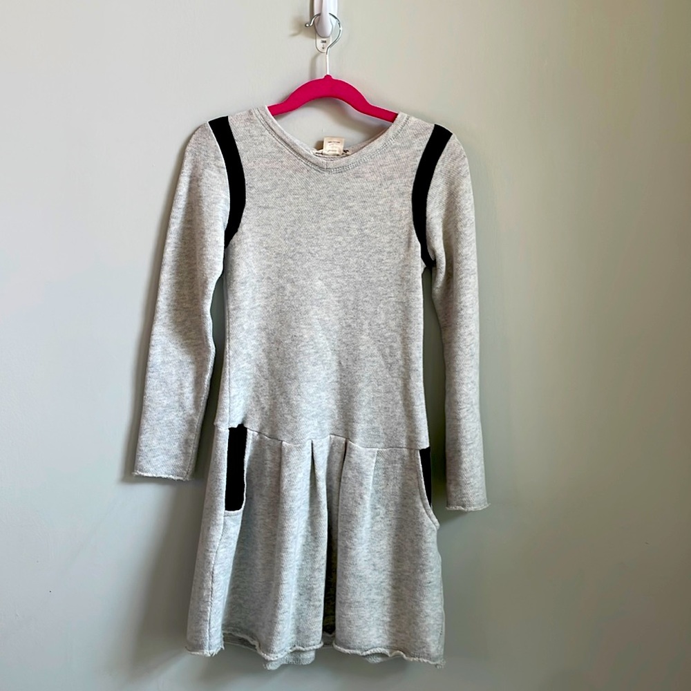 A pretty dress with Black leather accents